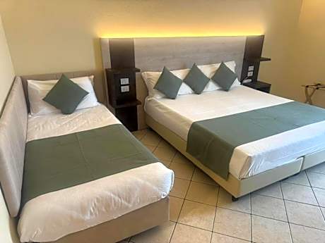 Deluxe Triple Room