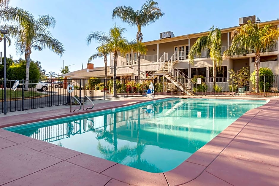 Best Western Plus Hill House