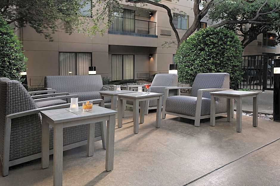 Courtyard by Marriott Dallas Plano in Legacy Park