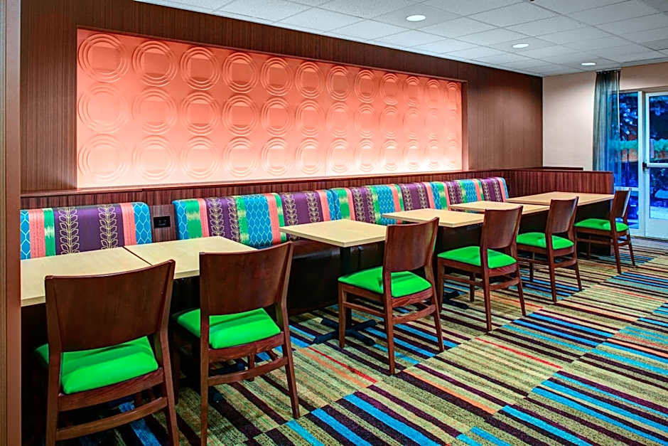 Fairfield Inn & Suites by Marriott Emporia I-95