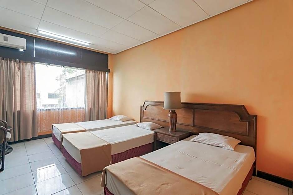 Istana Hotel Bandung Mitra RedDoorz