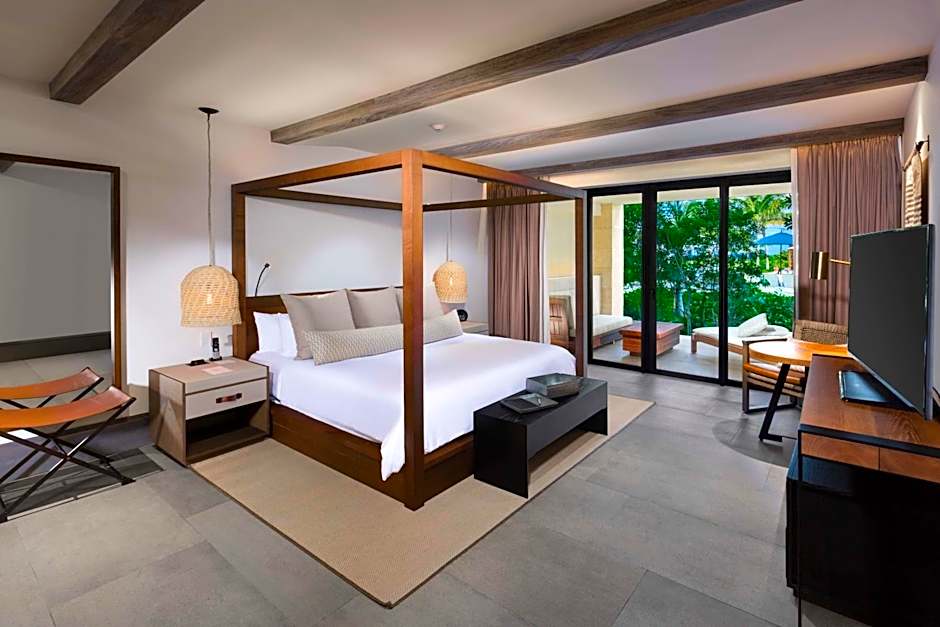 Foto 1 di 7 di Suite, Tropical View