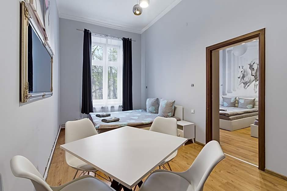 Queen Apartments