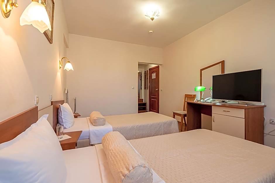 Primavera 2 Hotel