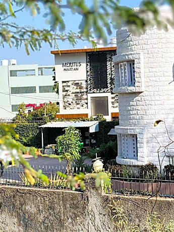 Hotel Meritus Mount Abu