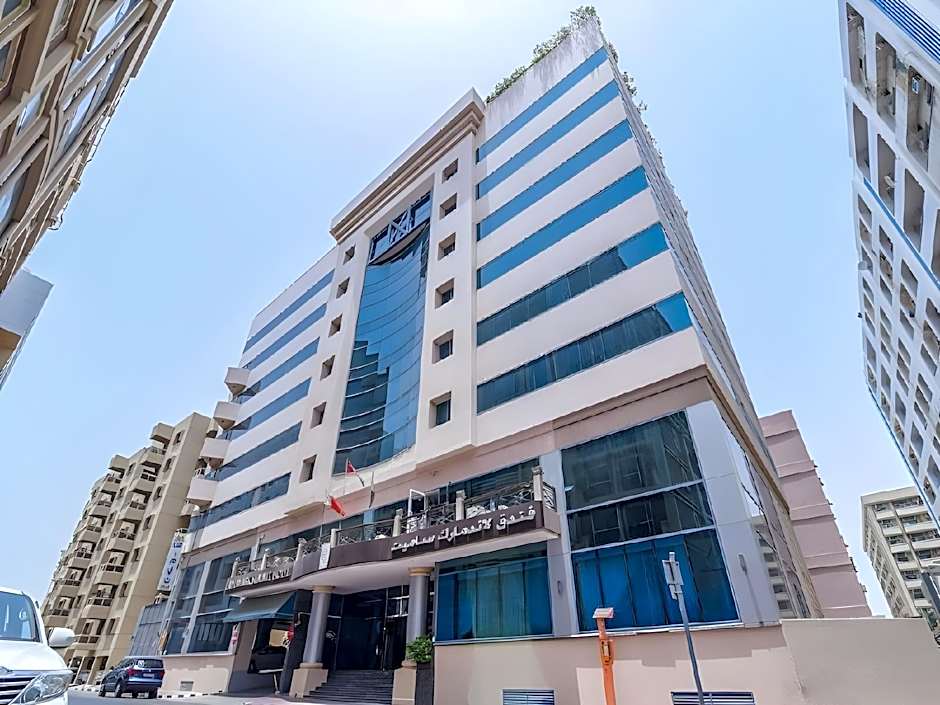 Landmark Summit Hotel