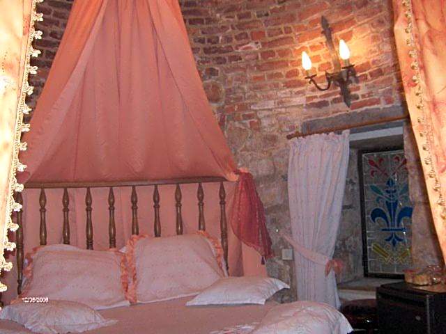 Chateau La Tour Du Roy