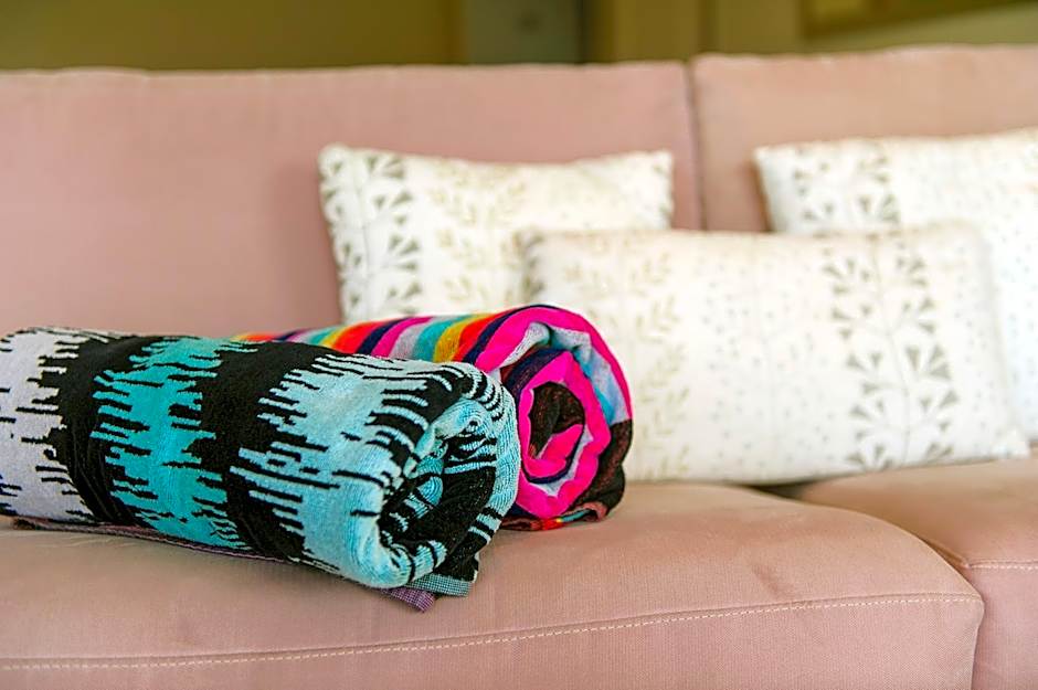 Crow's Nest Apartments