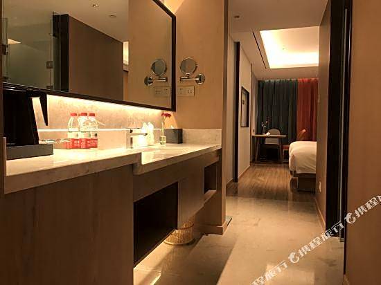 Shipu Hotel (Ningbo Science and Technology Innovation Center, Wisdom Park)
