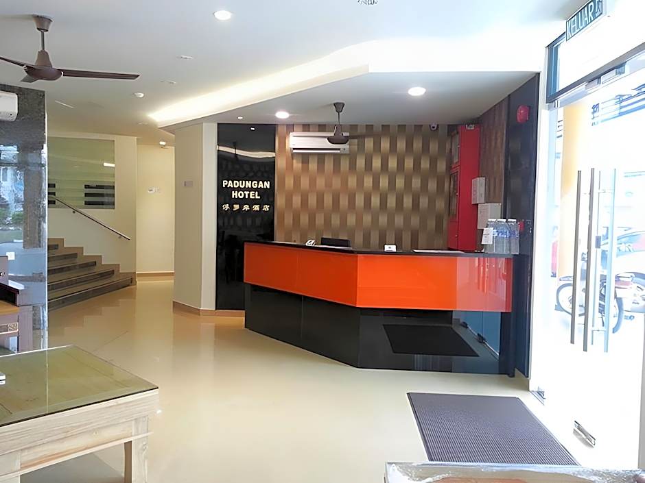 Padungan Hotel