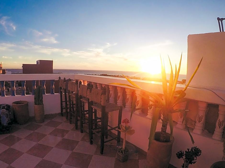 Tamraght White Hostel