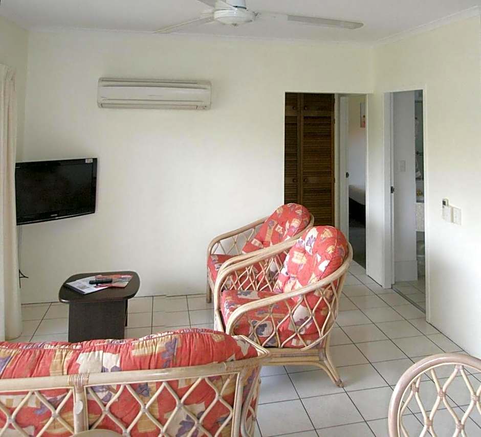 Tradewinds McLeod Holiday Apartments