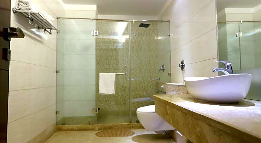 Venizia Sarovar Portico Delhi