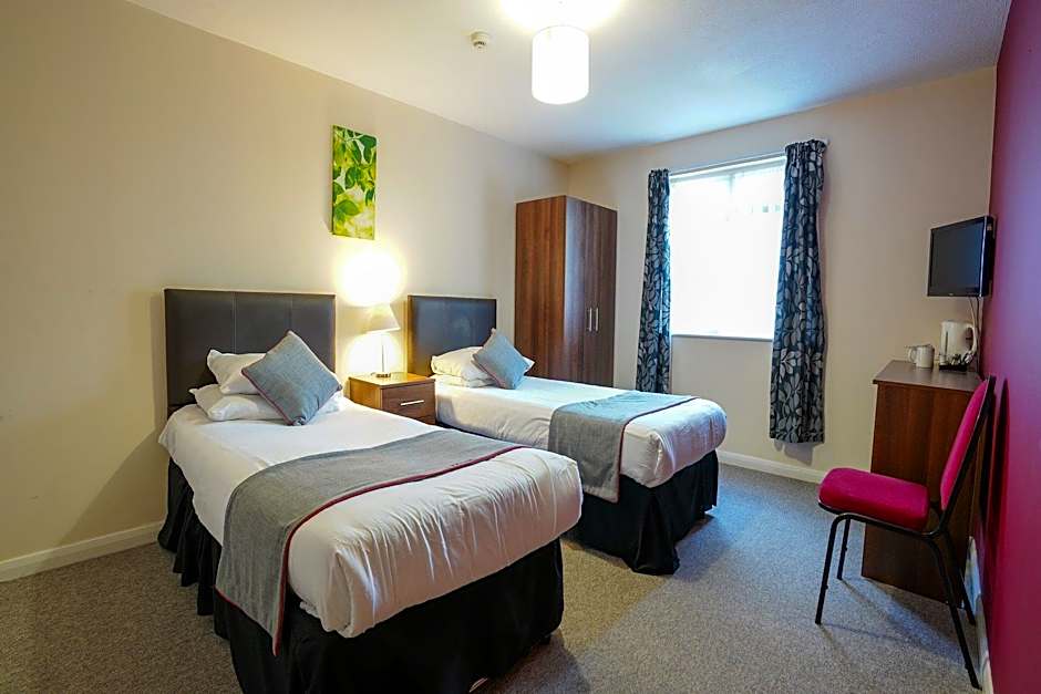 OYO Shanklin Beach Hotel