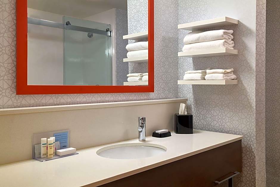 Hampton Inn By Hilton And Suites Smithfield