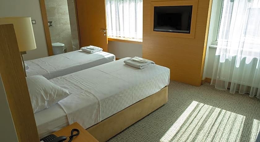 LOTUS PARK HOTEL