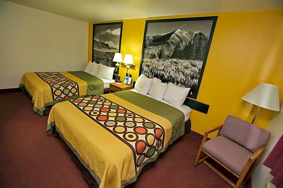 Super 8 by Wyndham Elko