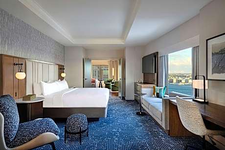 Suite Club King Bed