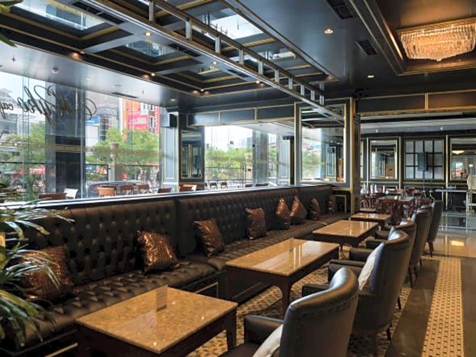 Myko Hotel & Convention Center Makassar