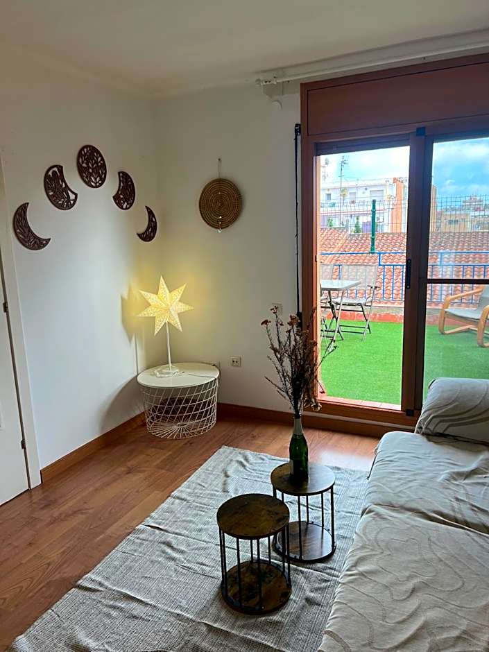 Private Double Room in a Shared Penthouse with Patios