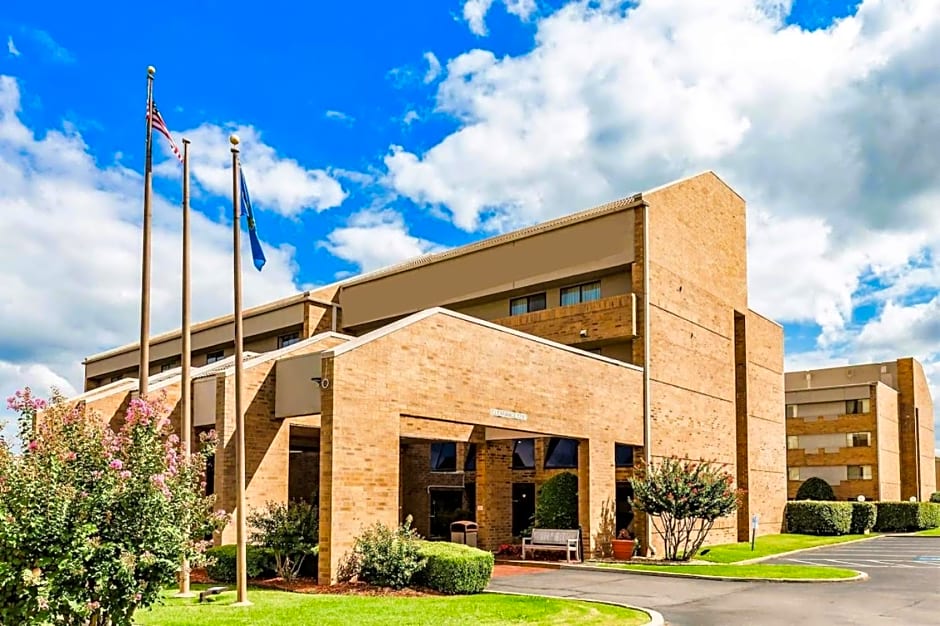 Tulsa Square Hotel Central, I-44 By OYO