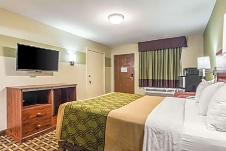 1 Queen Bed  No Smoking  Accessible Room