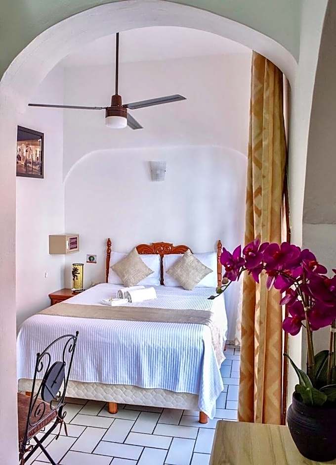 Hotel Bucaneros