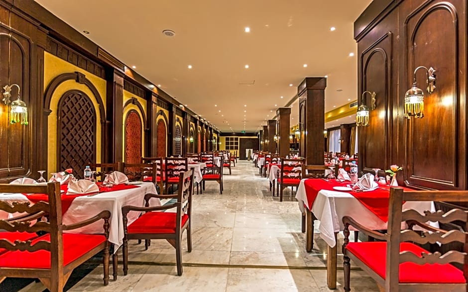 SUNRISE Le Jarden Resort