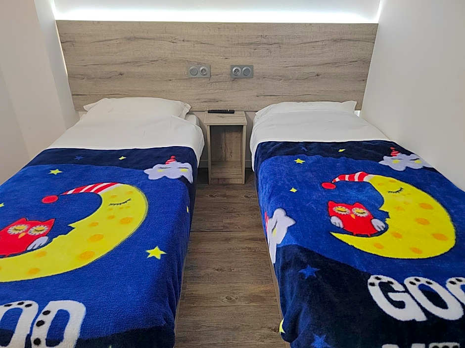 Alpha Hotel