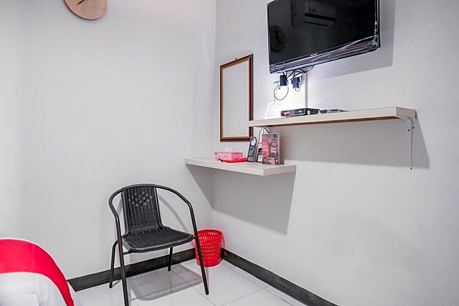 RedDoorz @ Jalan Narada Lampung