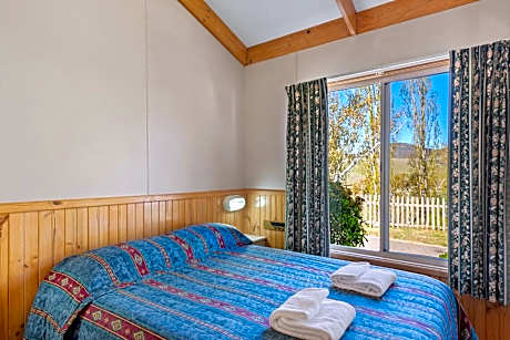 Superior 2 Bedroom Spa Cabin - Sleeps 5