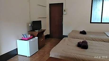 Twin Room with Private Bathroom