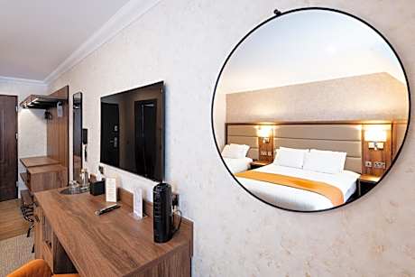 Classic Quadruple Room