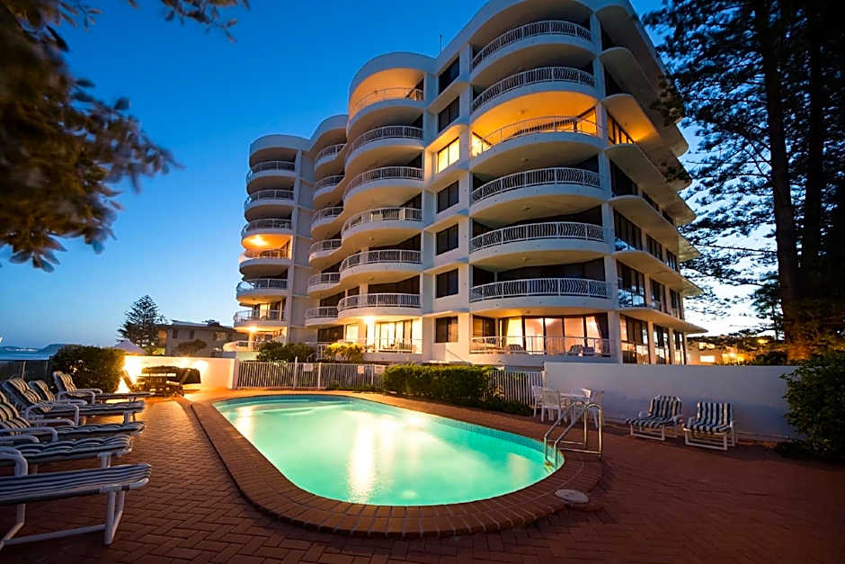 Albatross North Apartments