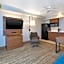 Holiday Inn Express & Suites Petoskey by IHG