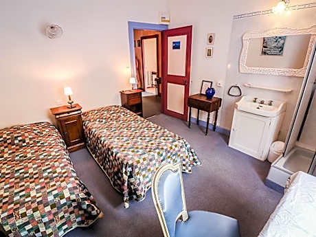Chambre Simple-Classique-Salle D'Eau-Colette