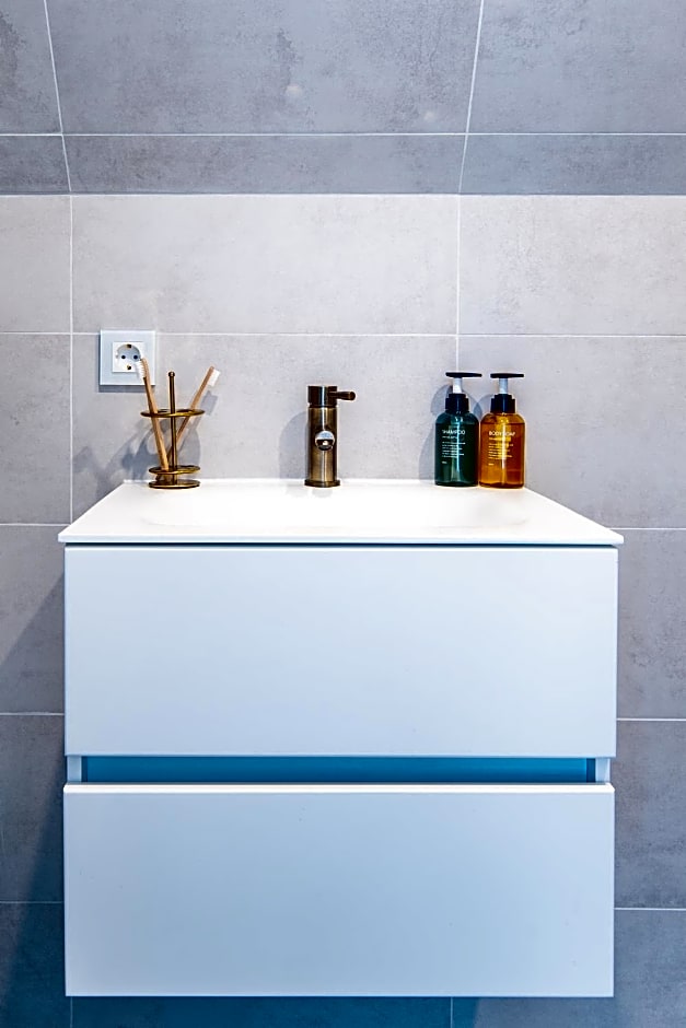 New Family Penthouse 7Min from Rotterdam Central Station top floor app4