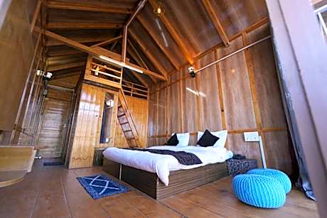 Hotel Mountaineers Saga single