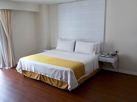 1 King Bed With Sofa Bed Nonsmoking