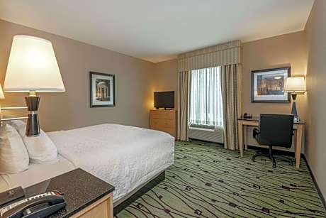 King Room with King Bed - Non-Smoking