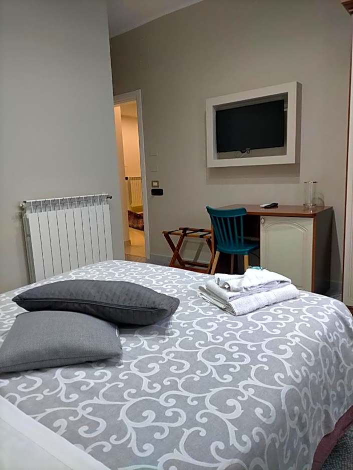 Photo 1 of 4 of Standard 1 Double Bed or 2 Beds
