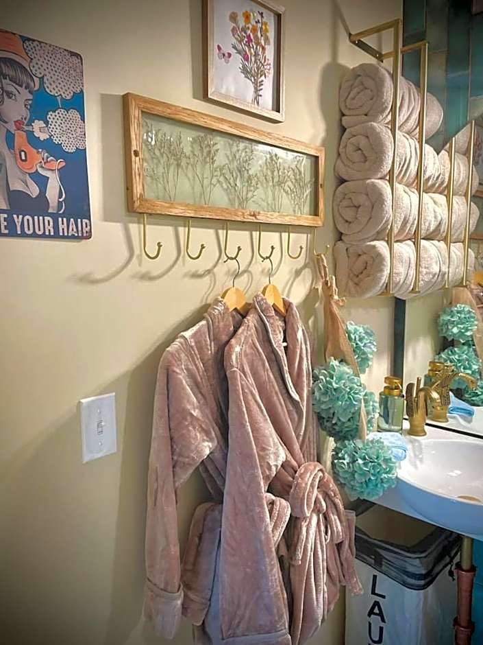 The Atrium - A Boutique Hotel - Suite 17