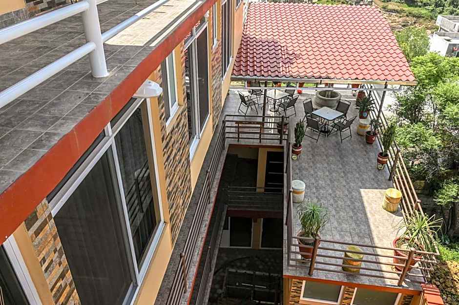 Casa LEONOR