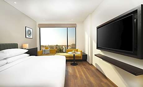 Premium King Room On Higher Floors With Welcome Amenities