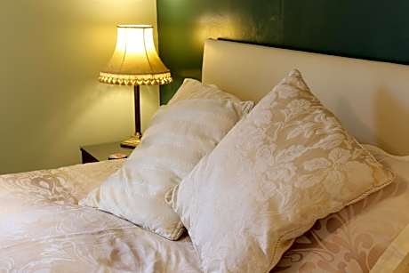 Deluxe Double Room with Bath