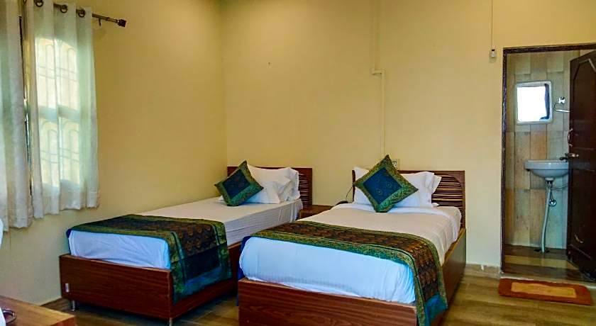 Dwivedi Hotels - Palace On Steps