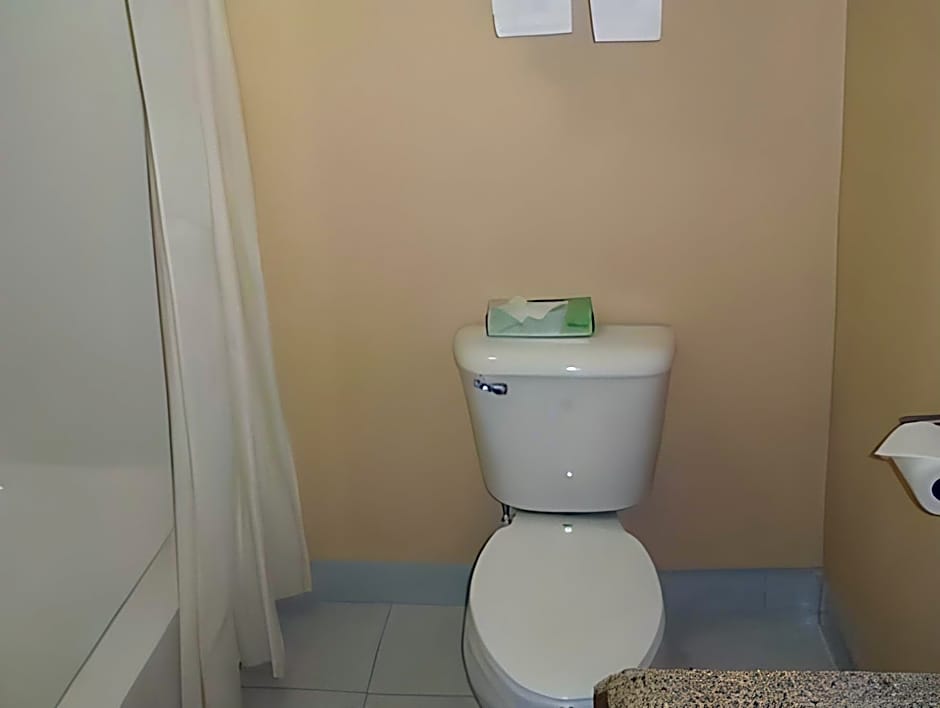 Travelodge by Wyndham South Burlington