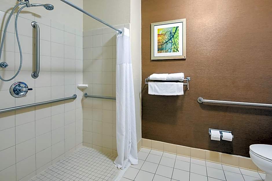 AmericInn by Wyndham Minot