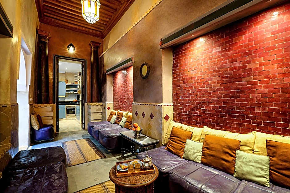 Riad 92 - Architect's Riad in the Exclusive Dar El Bacha