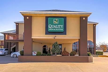 Quality Inn and Suites Owasso